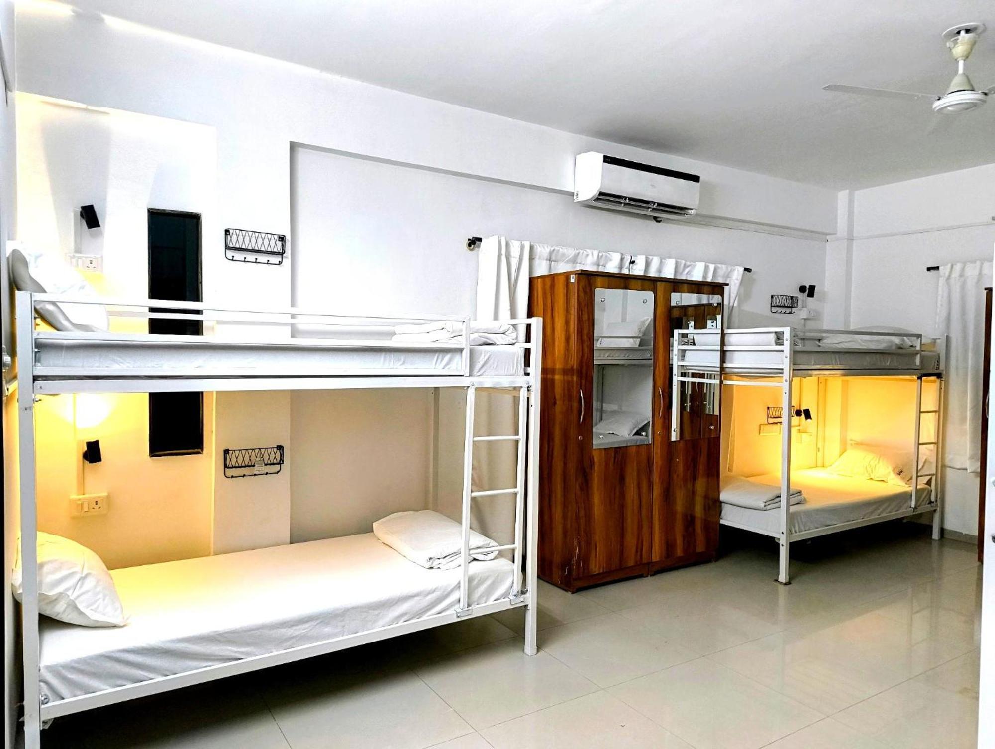 Hoshtel99 - Lux - Stay, Cowork And Cafe - Luxurious Bungalow Pune Eksteriør billede