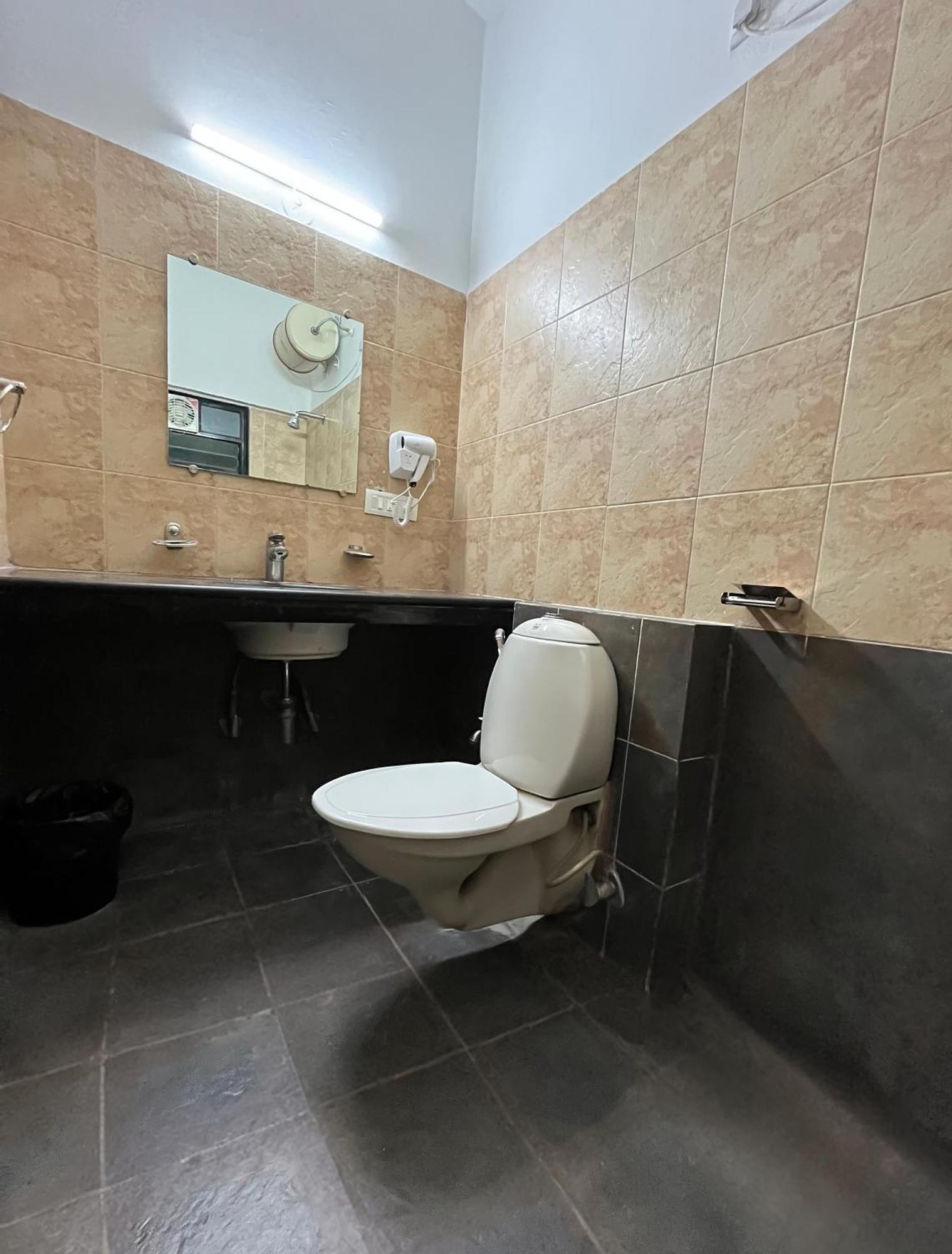 Hoshtel99 - Lux - Stay, Cowork And Cafe - Luxurious Bungalow Pune Eksteriør billede